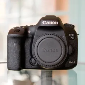 Canon EOS 7D Mark II.