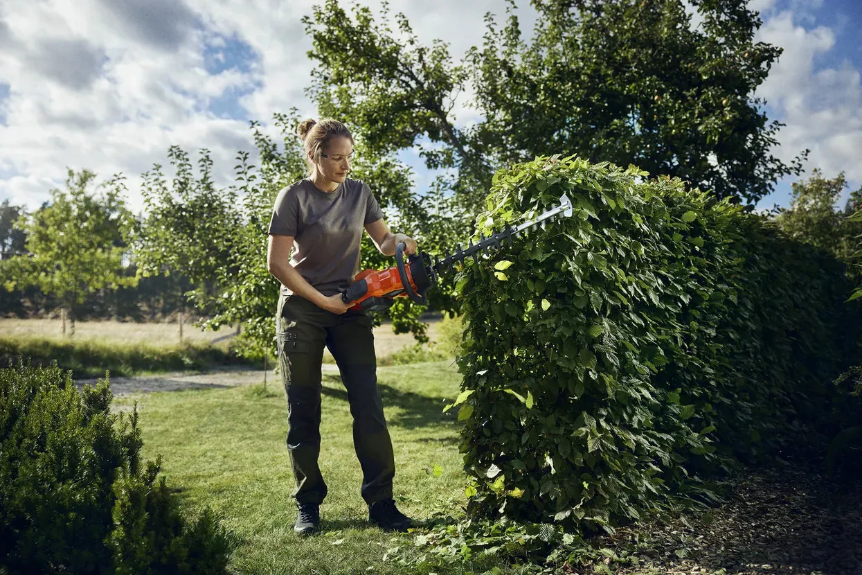 Husqvarna 322iHD60 Cordless Hedge Trimmer