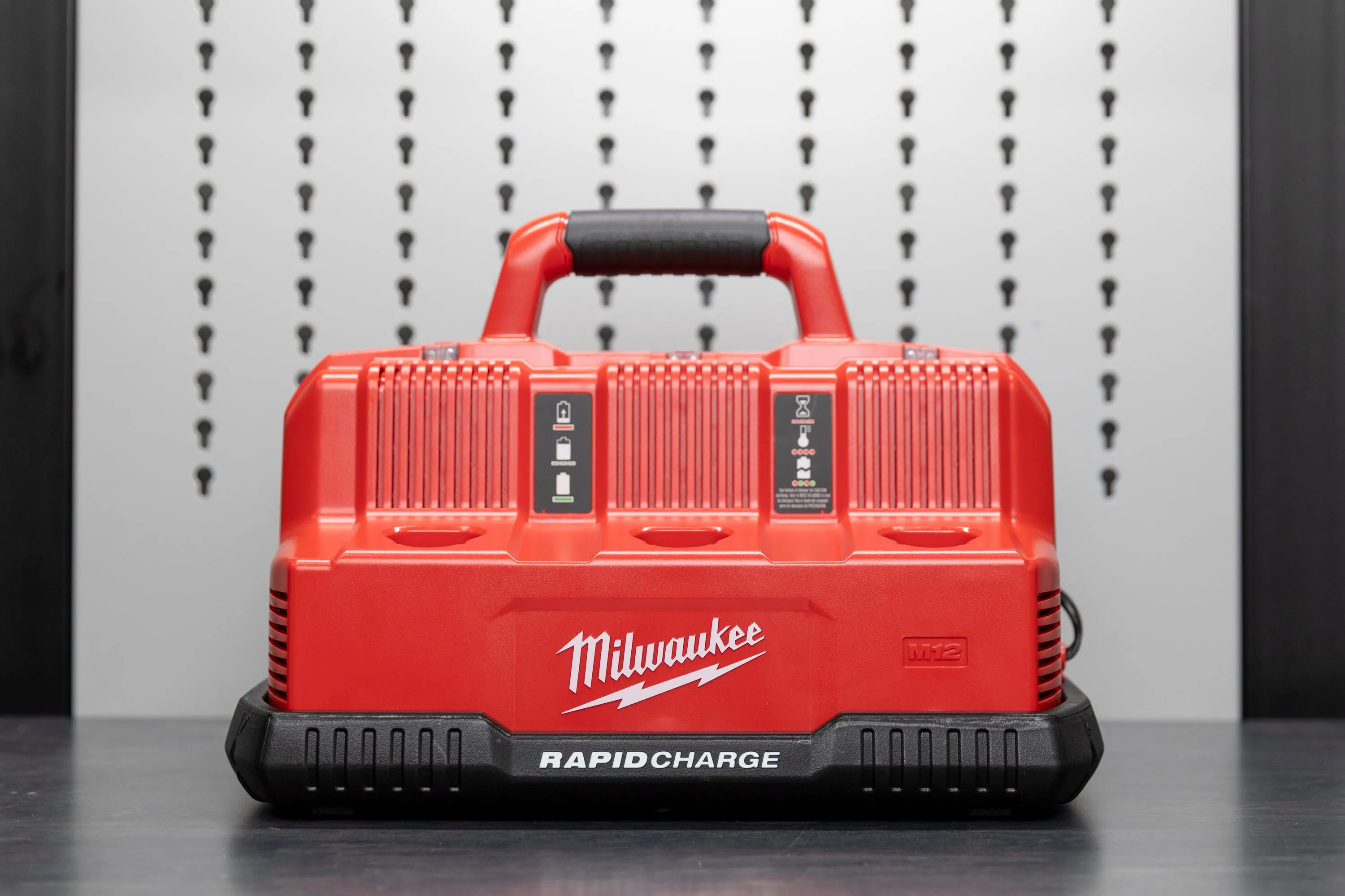 Milwaukee M18™ & M12™ Rapid Charge Station