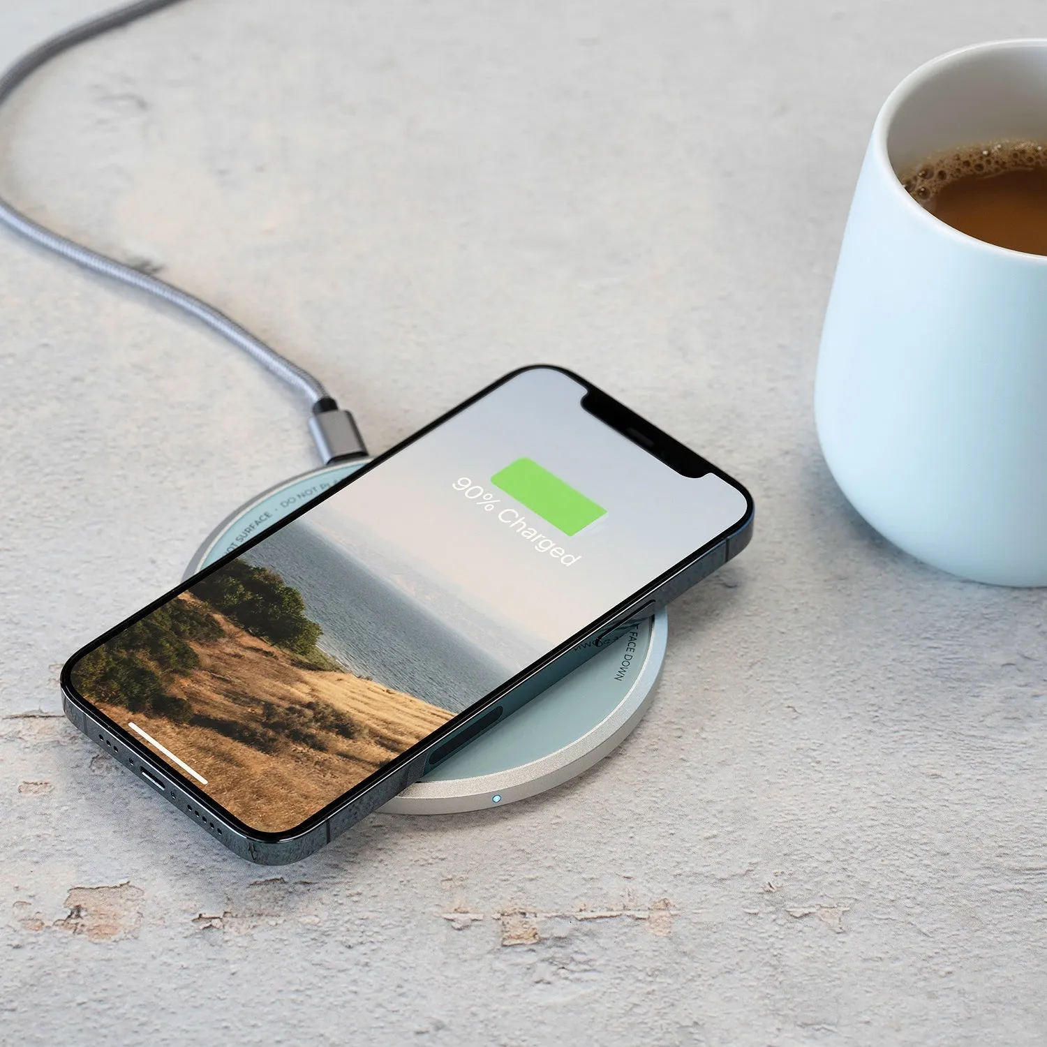 Ui Self-Heating Ceramic Mug & Wireless Charger