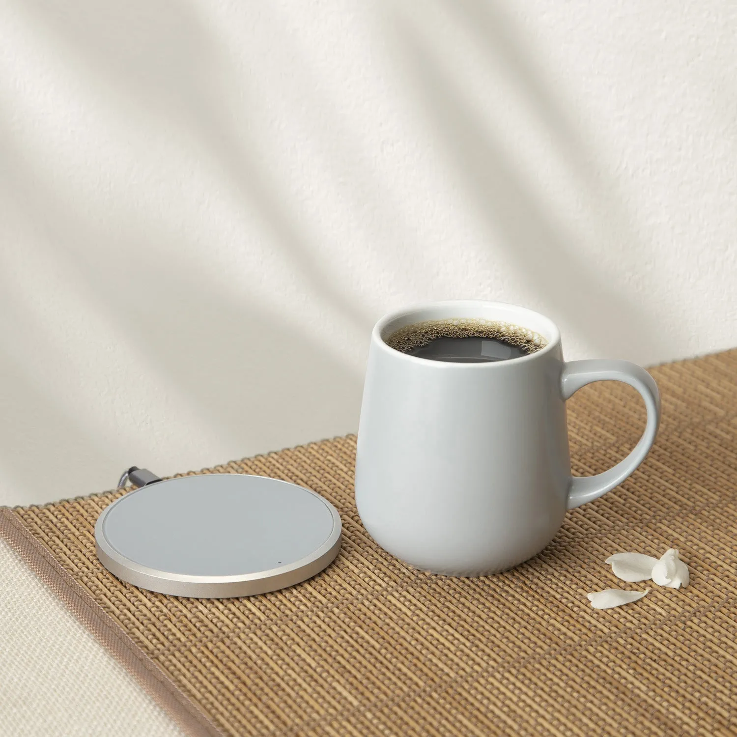 Ui Self-Heating Ceramic Mug & Wireless Charger