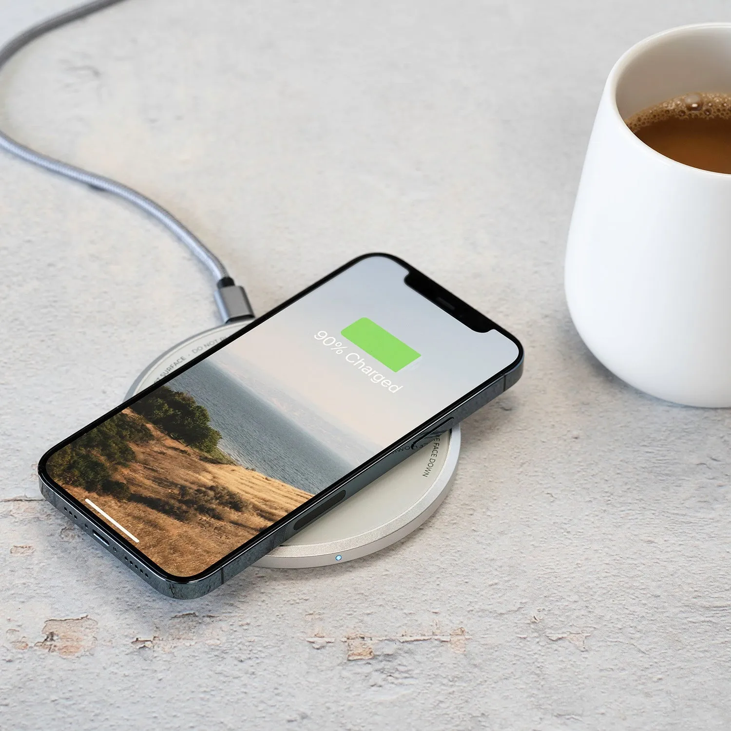 Ui Self-Heating Ceramic Mug & Wireless Charger